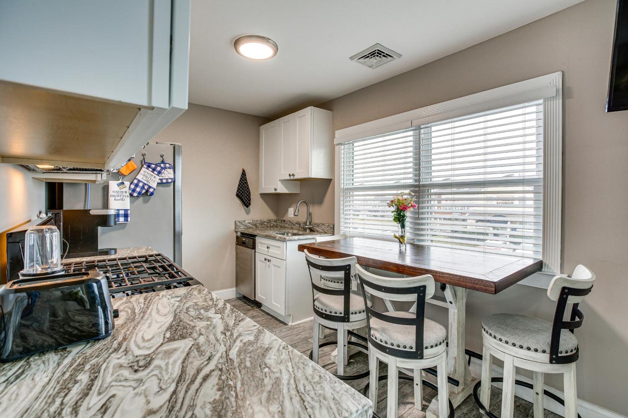 Bright Duplex Condo Walk To Brigantine Beach! Экстерьер фото